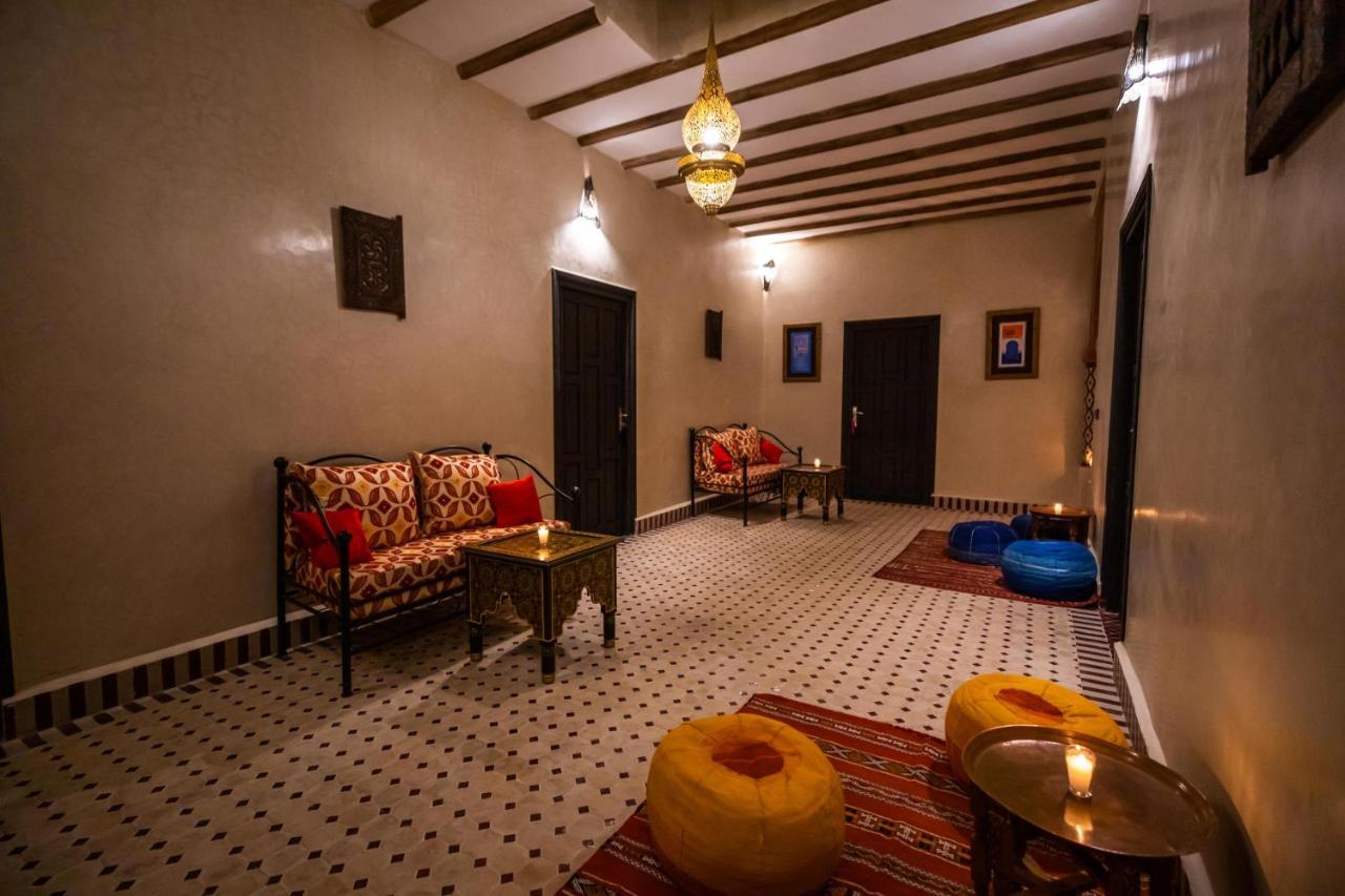 Riad Les Jardins De מרזאוגה מראה חיצוני תמונה