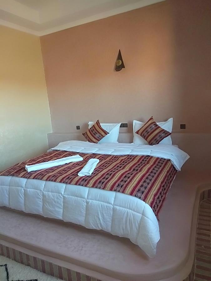 Riad Les Jardins De מרזאוגה מראה חיצוני תמונה