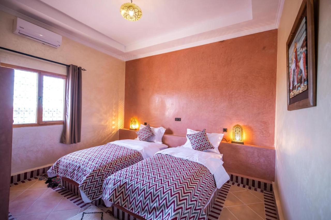 Riad Les Jardins De מרזאוגה מראה חיצוני תמונה