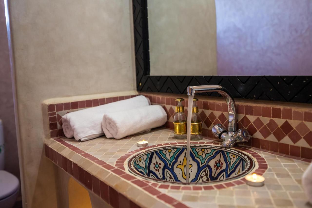 Riad Les Jardins De מרזאוגה מראה חיצוני תמונה