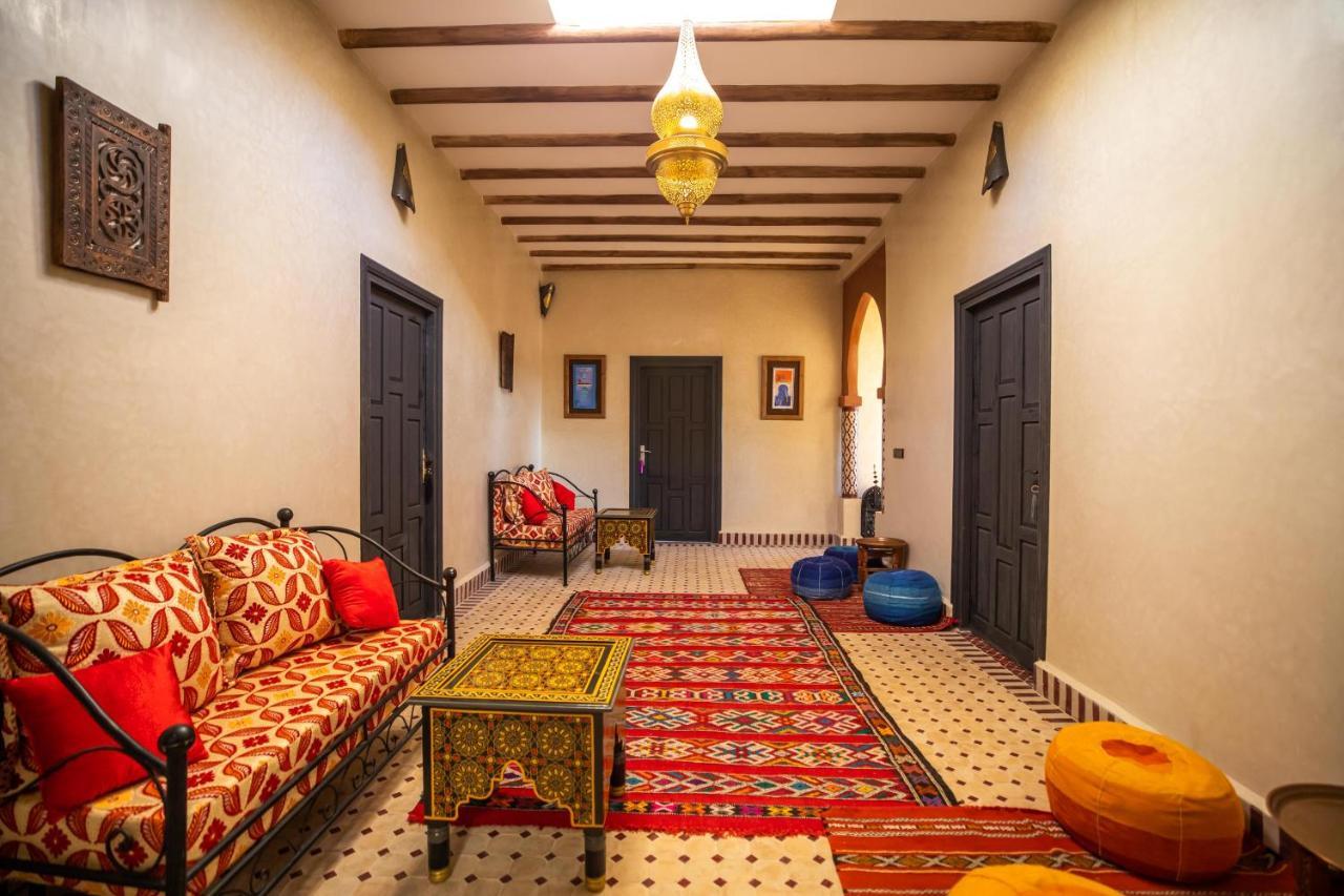 Riad Les Jardins De מרזאוגה מראה חיצוני תמונה