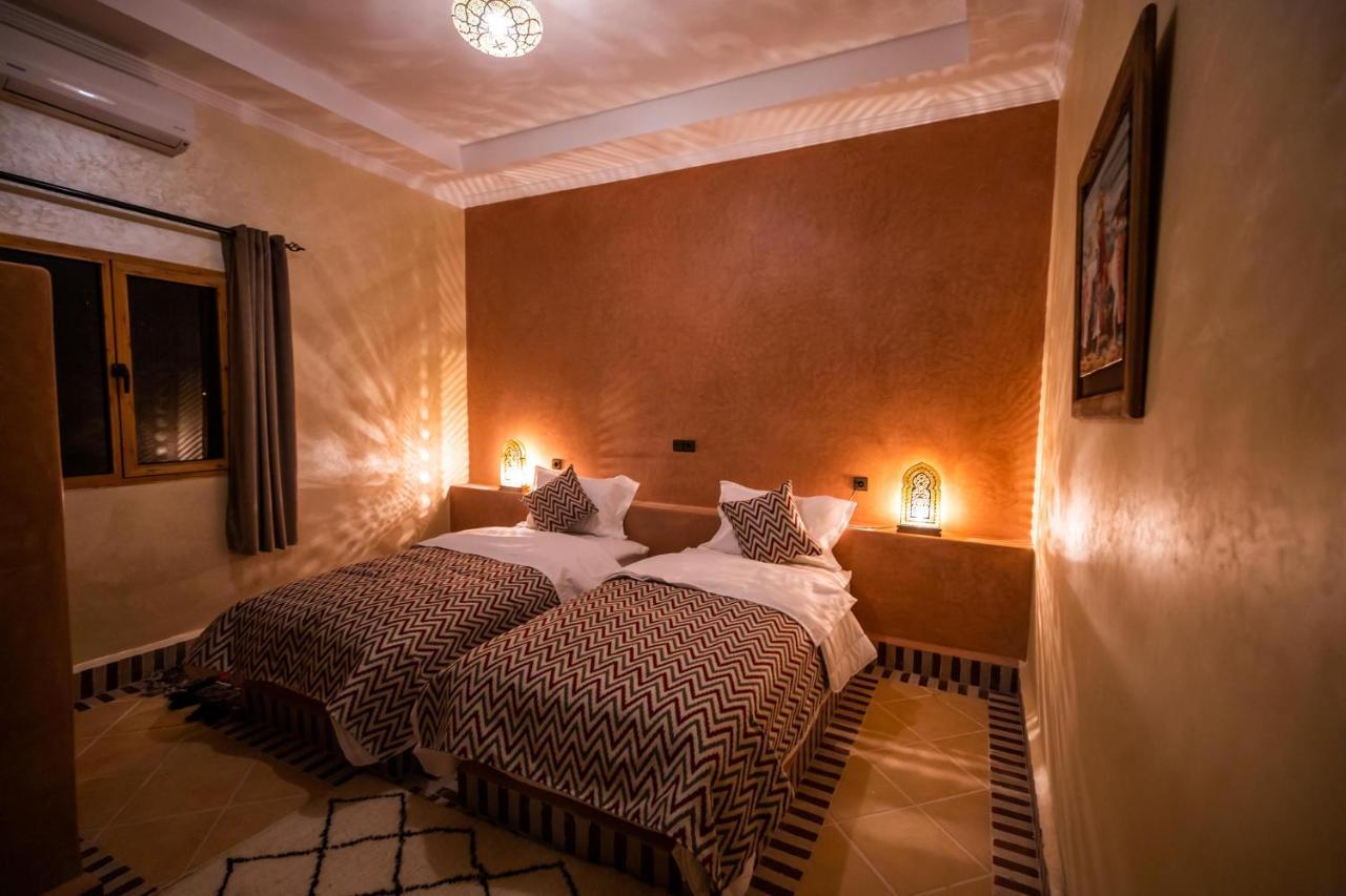 Riad Les Jardins De מרזאוגה מראה חיצוני תמונה
